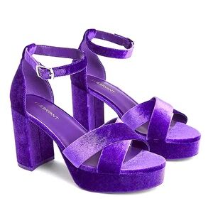 NWOT LANE BRYANT VEVET STRAPPY PLATFORM HEEL